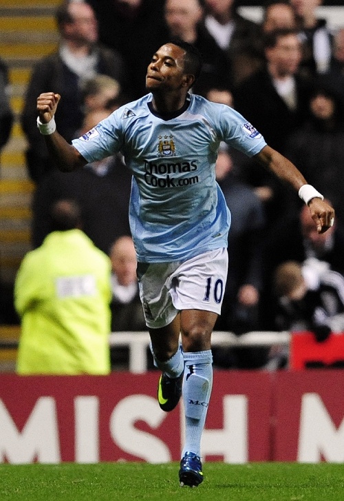 翘首以盼的 翘首以盼的