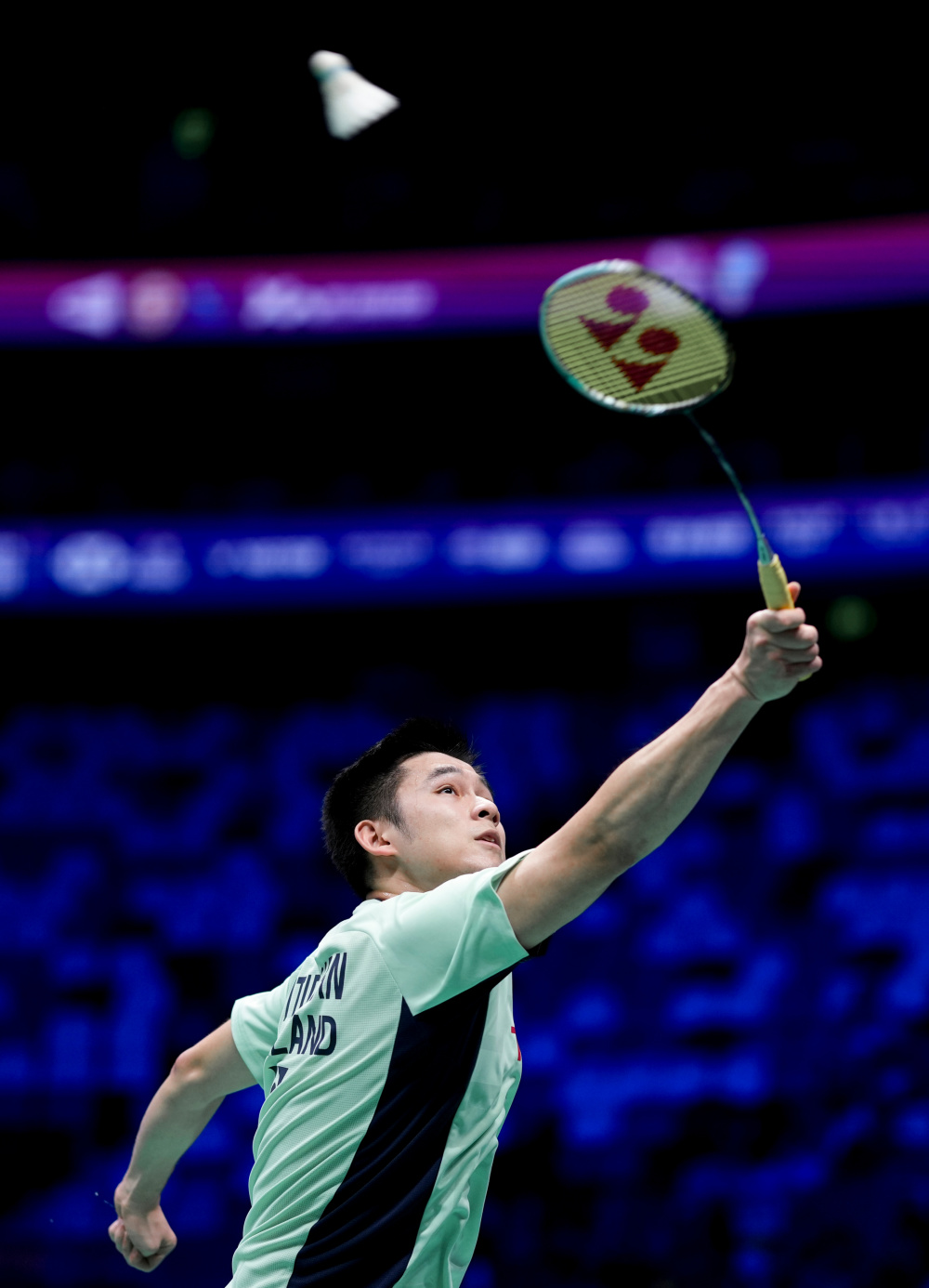 拉对他的坚 拉对他的坚